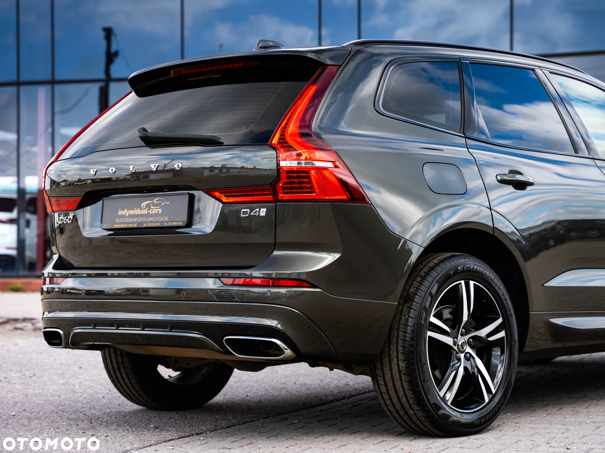 Volvo XC 60 D4 R-Design - 13