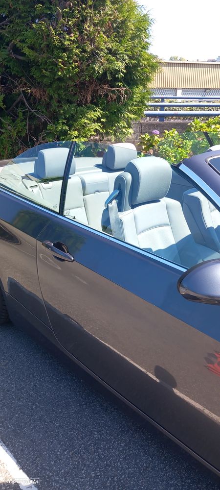 BMW 320 i Cabrio - 6