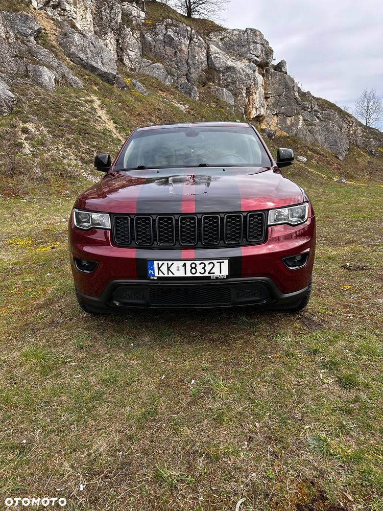 Jeep Grand Cherokee - 19