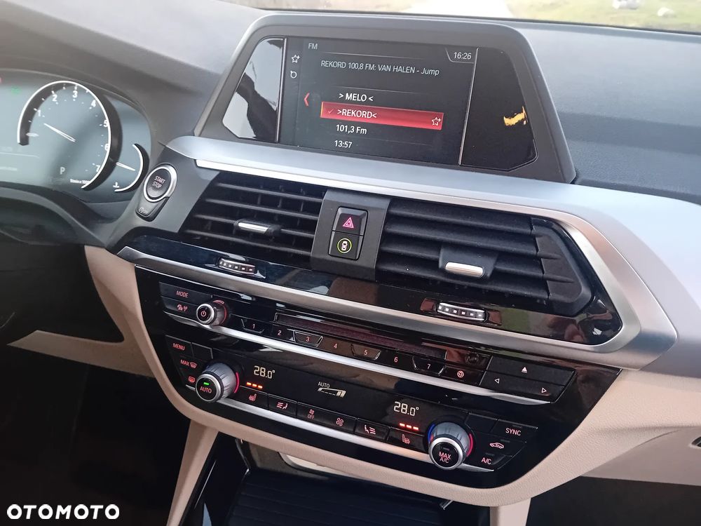 BMW X3 xDrive20i GPF Business Edition - 20