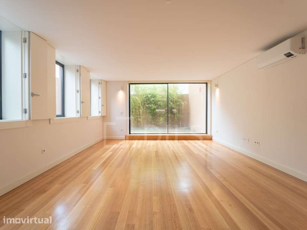 Moradia T3 renovada na zona histórica de Matosinhos - Grande imagem: 2/20