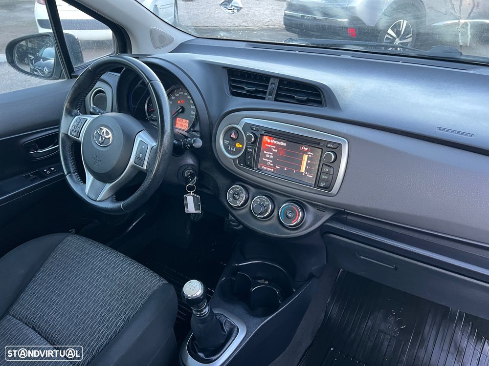 Toyota Yaris 1.4 D-4D Sport +P.Tec. +P.Plus+P.Luxury - 22