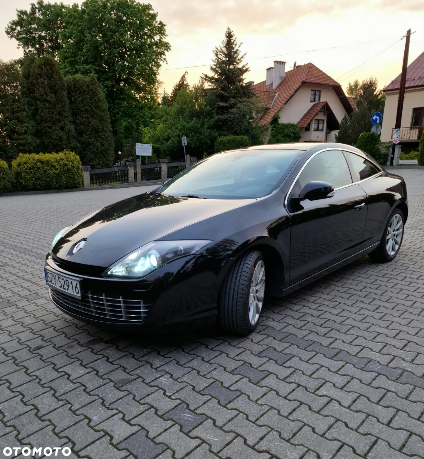 Renault Laguna Coupe dCi 150 FAP - 9
