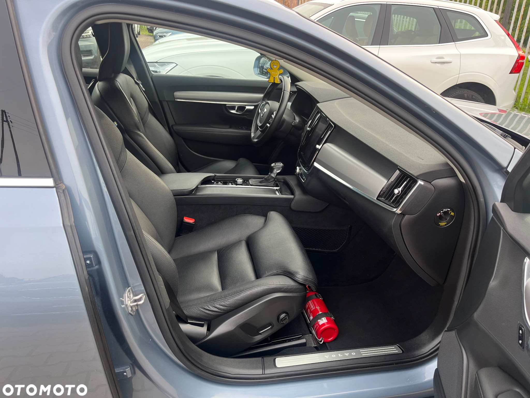 Volvo V90 D4 SCR Momentum Pro - 8