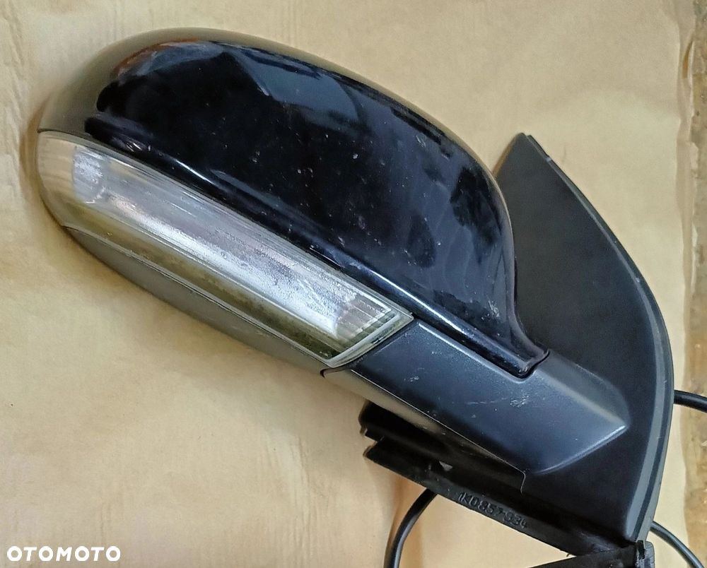 Golf V lusterko PRAWE 7 PIN EU kolor LC9Z Volkswagen - 1