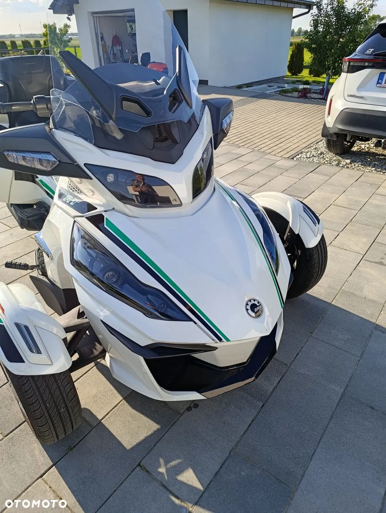 Can-Am Spyder - 11