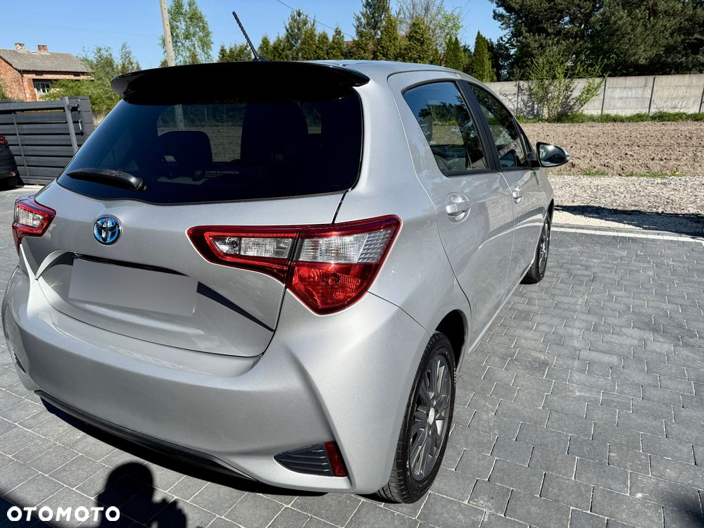 Toyota Yaris Hybrid 1.5 VVT-i Y20 Club - 13
