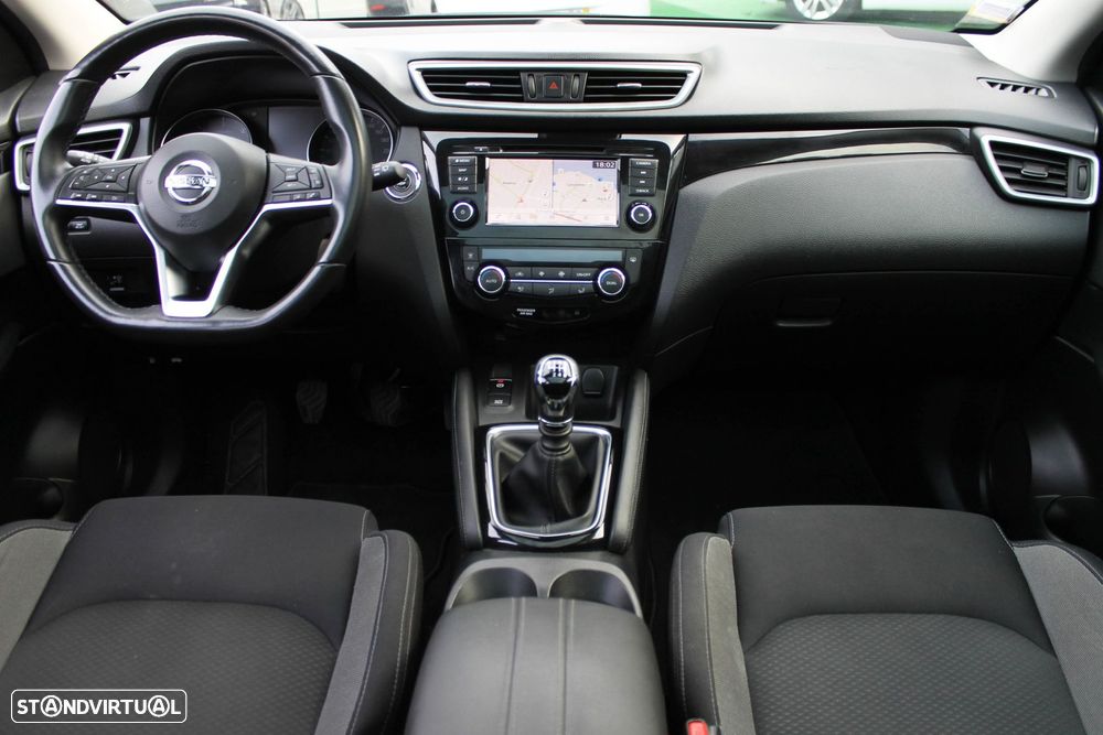 Nissan Qashqai 1.5 dCi N-Connecta J18+Led - 8