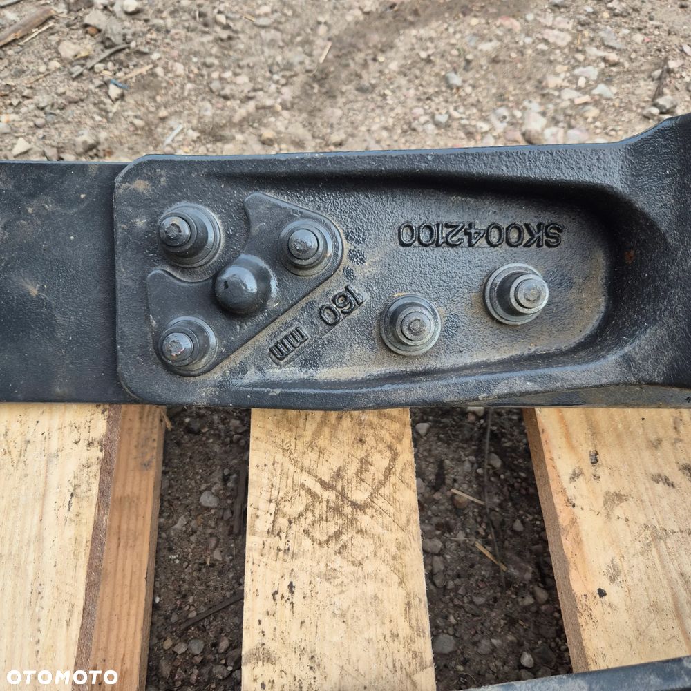 Volvo łapy siodła 160 mm Jost *NOWE* - 4