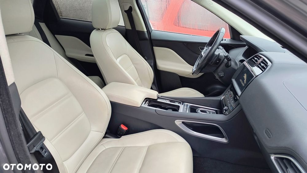 Jaguar F-Pace 2.0 i4D AWD Chequered Flag - 21