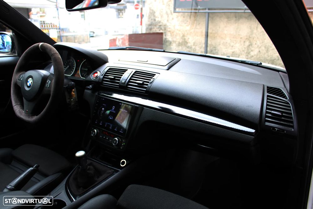 BMW 123 d Limited Edition Lifestyle c/ M Sport Pack - 31