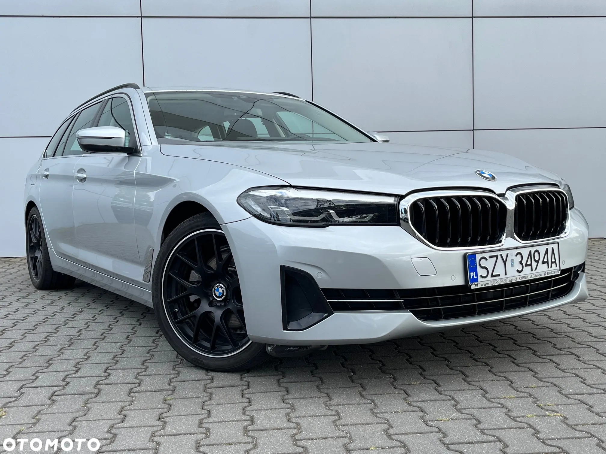 BMW Seria 5 520d xDrive Sport - 3