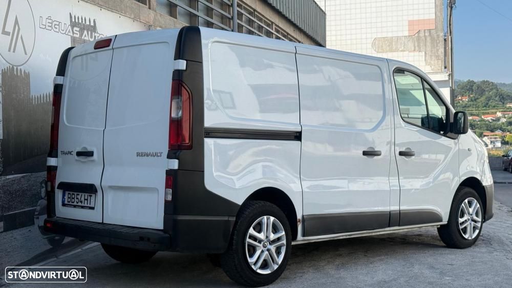 Renault Trafic - 2