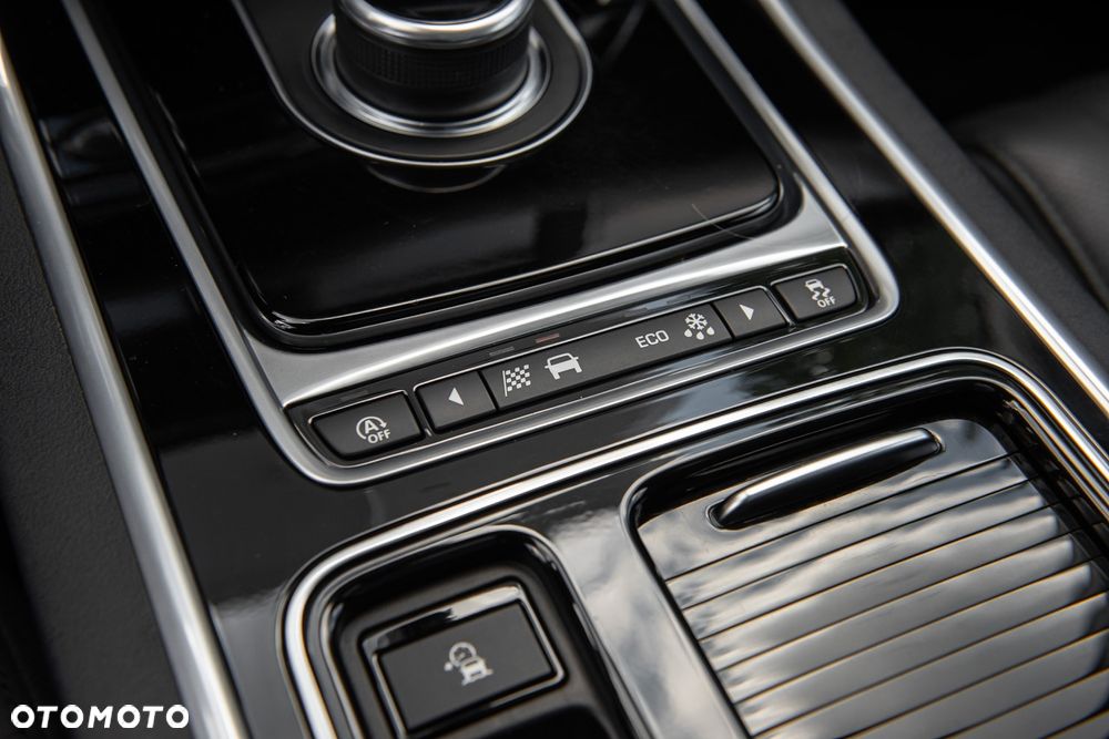 Jaguar XF 25d AWD Prestige - 27