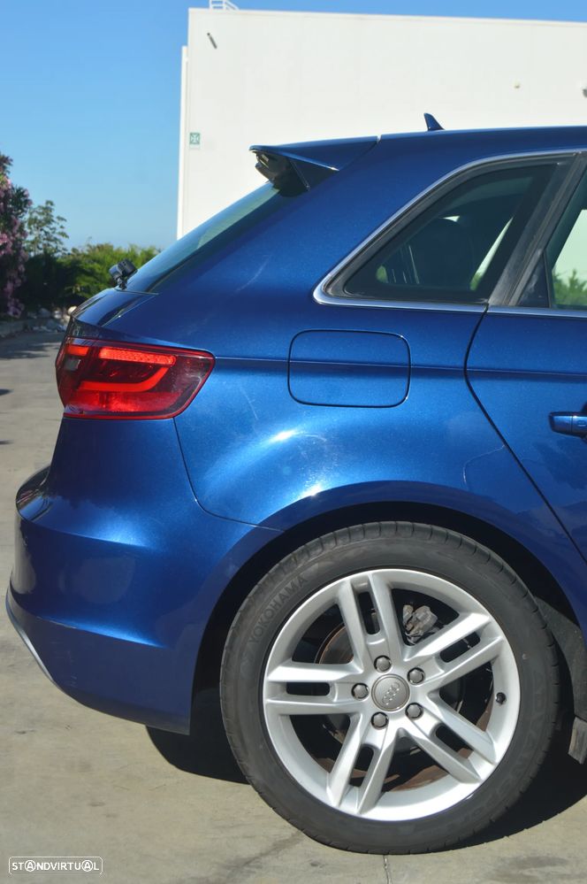 Audi A3 Sportback 1.6 TDI (clean diesel) S tronic S line Sport Pack - 32