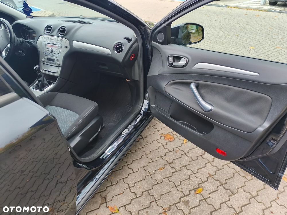 Ford Mondeo - 19