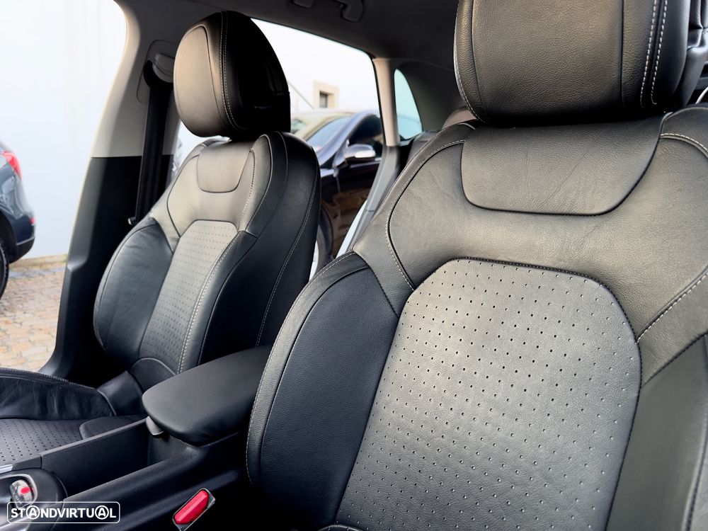 Citroën C4 HDi 110 Exclusive - 40