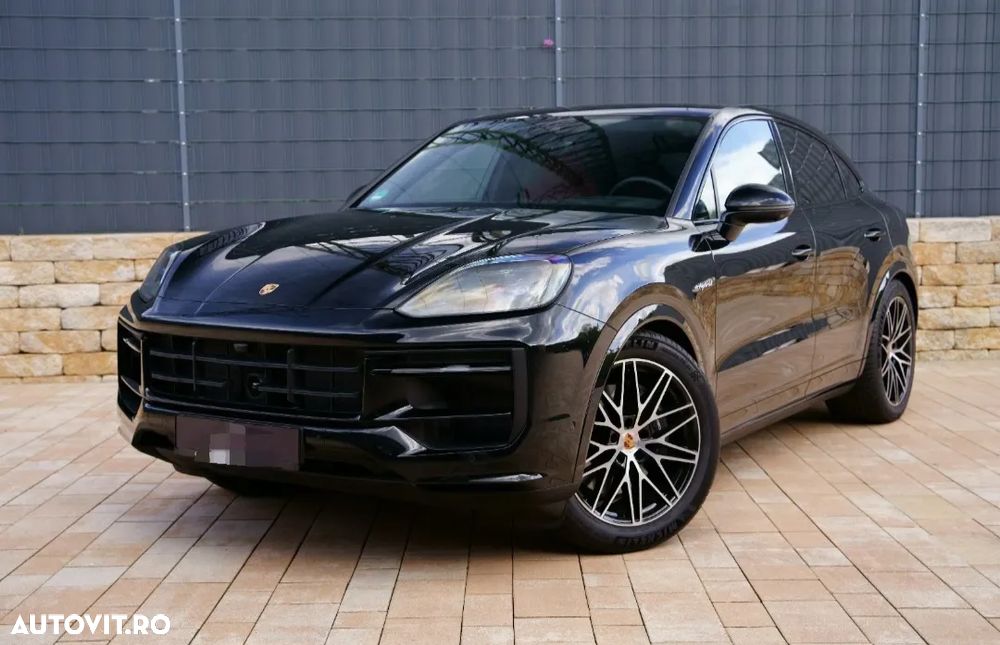 Porsche Cayenne Coupe E-Hybrid Black Edition - 3