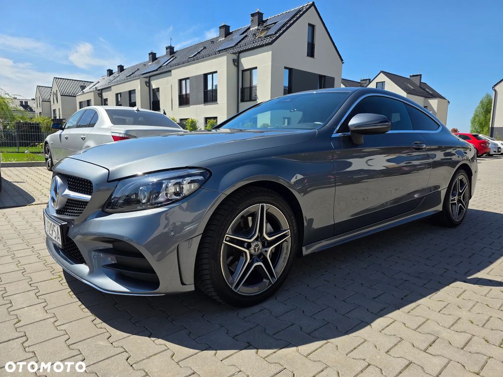 Mercedes-Benz Klasa C 200 4Matic 9G-TRONIC AMG Line - 3