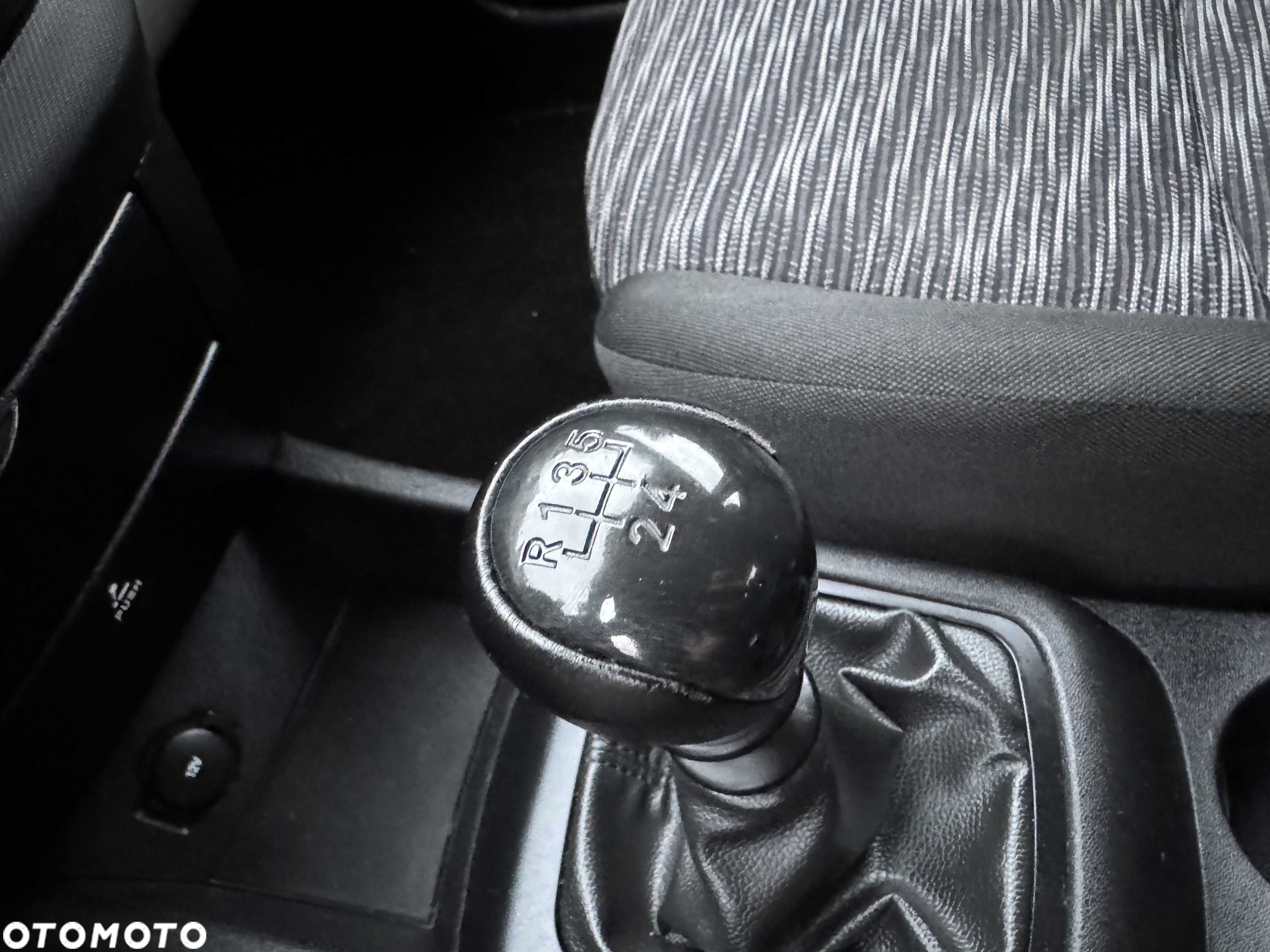 Kia Ceed Cee'd 1.4 Comfort - 28