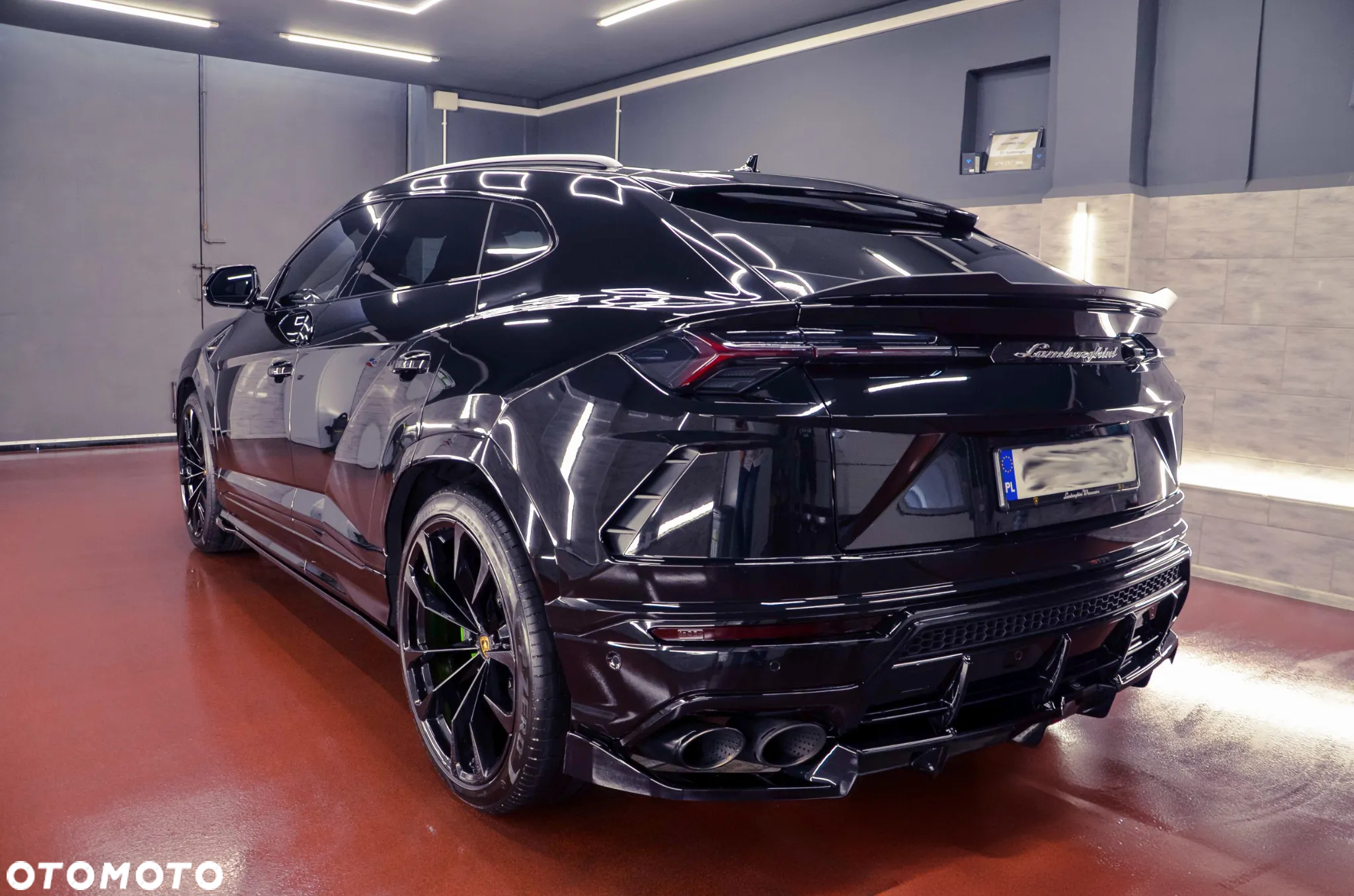 Lamborghini Urus - 16
