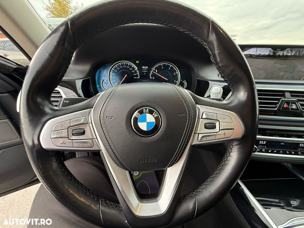 BMW Seria 7 730d xDrive - 24