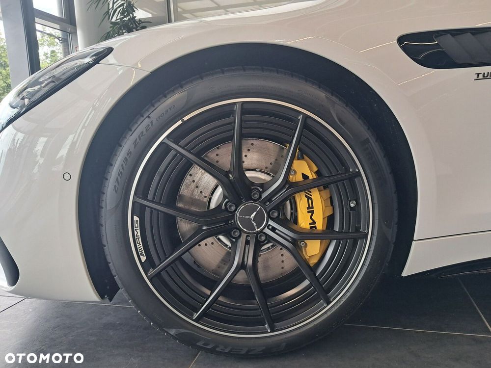 Mercedes-Benz AMG GT - 8