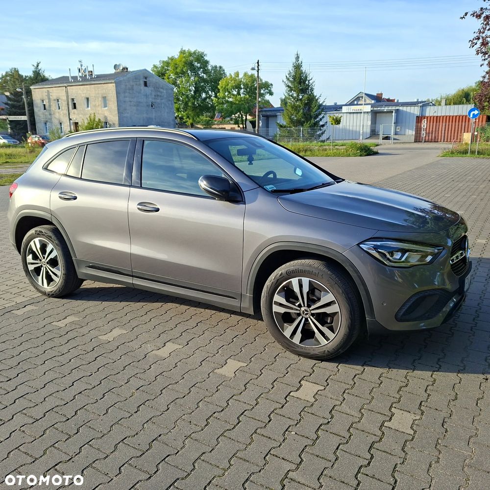 Mercedes-Benz GLA 200 Style - 4