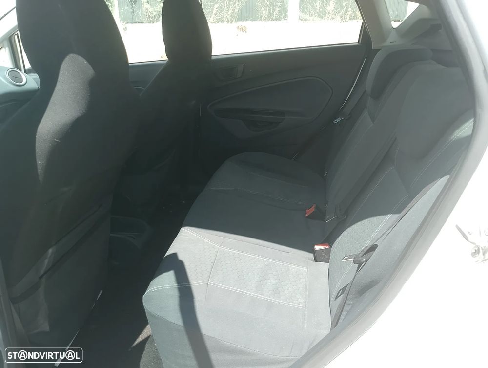 Ford Fiesta 1.4 TDCI Titanium - 12