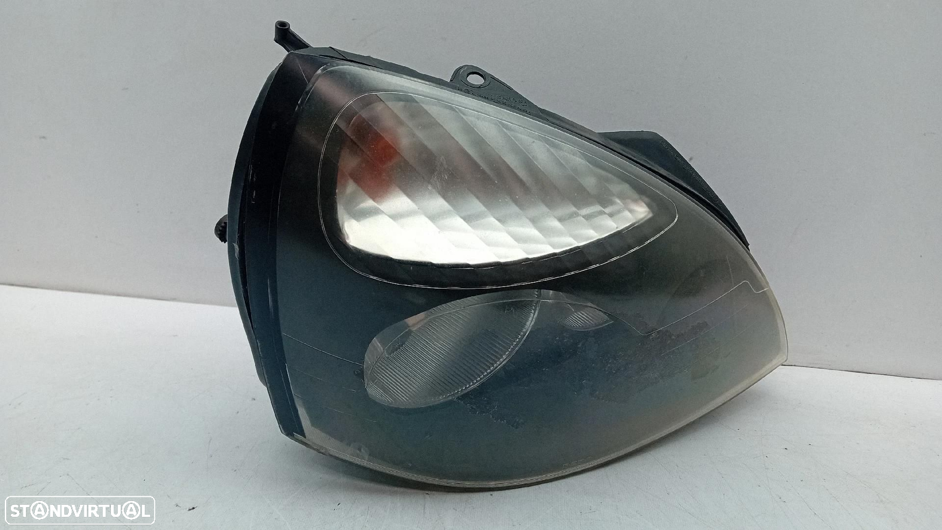 Ótica / farol direita RENAULT Clio II (BB0/1/2_, CB0/1/2_) - 2