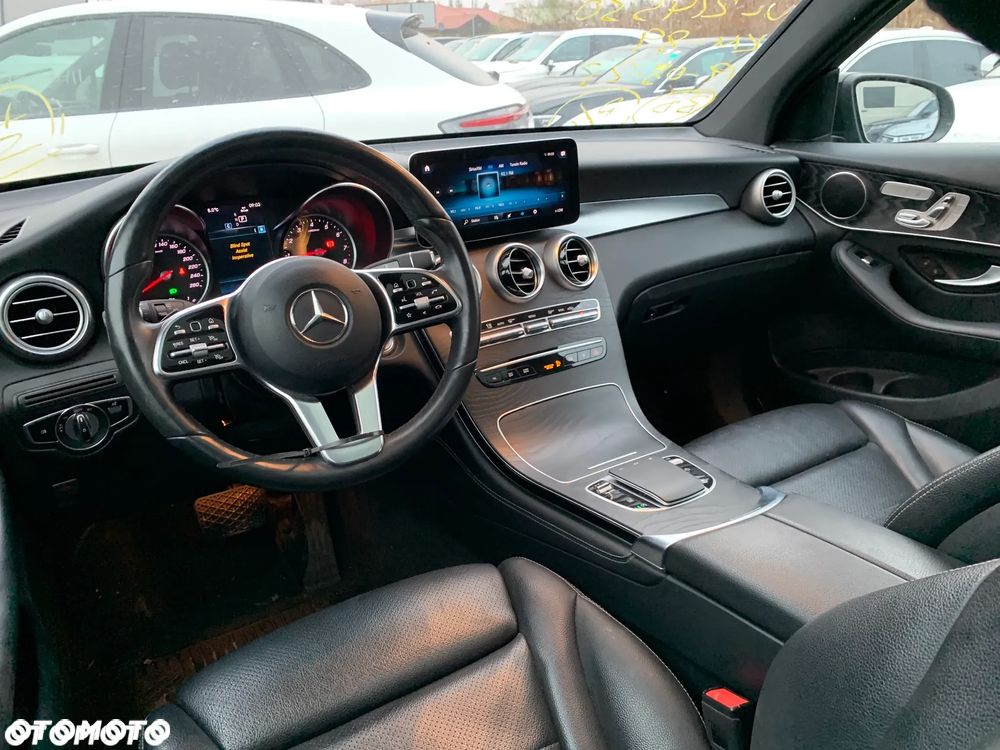 Mercedes-Benz GLC 300 4Matic 9G-TRONIC AMG Line Advanced - 12