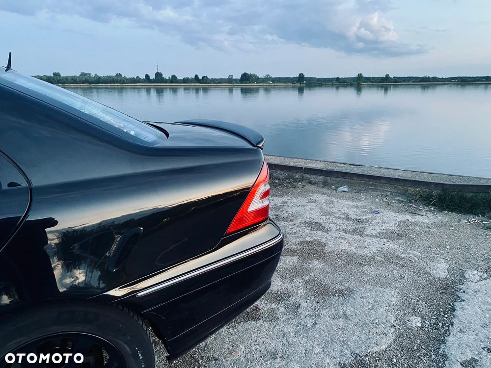 Mercedes-Benz Klasa C 180 Kompressor Automatik Avantgarde - 24
