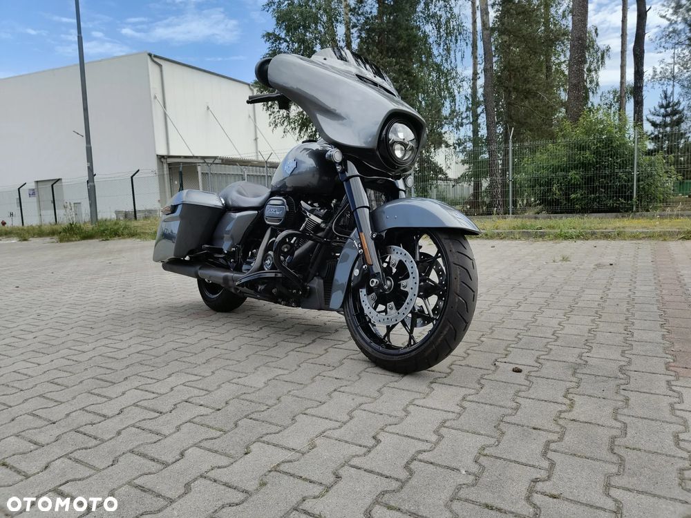 Harley-Davidson Touring Street Glide - 1