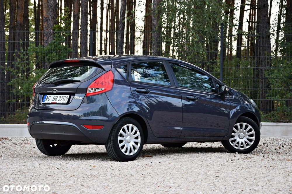Ford Fiesta - 24