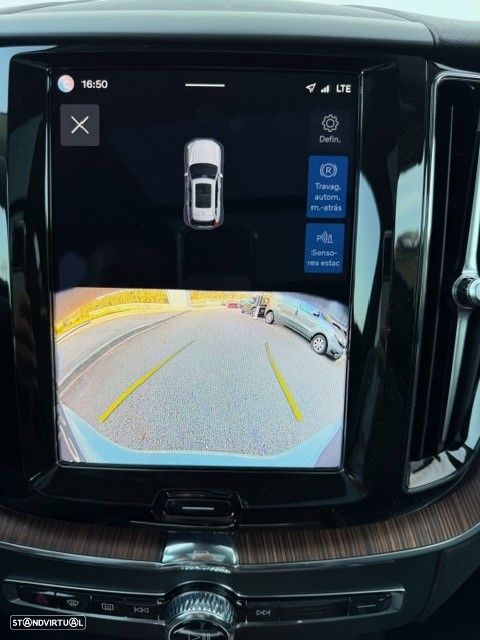 Volvo XC 60 2.0 T6 PHEV Plus Dark AWD - 31
