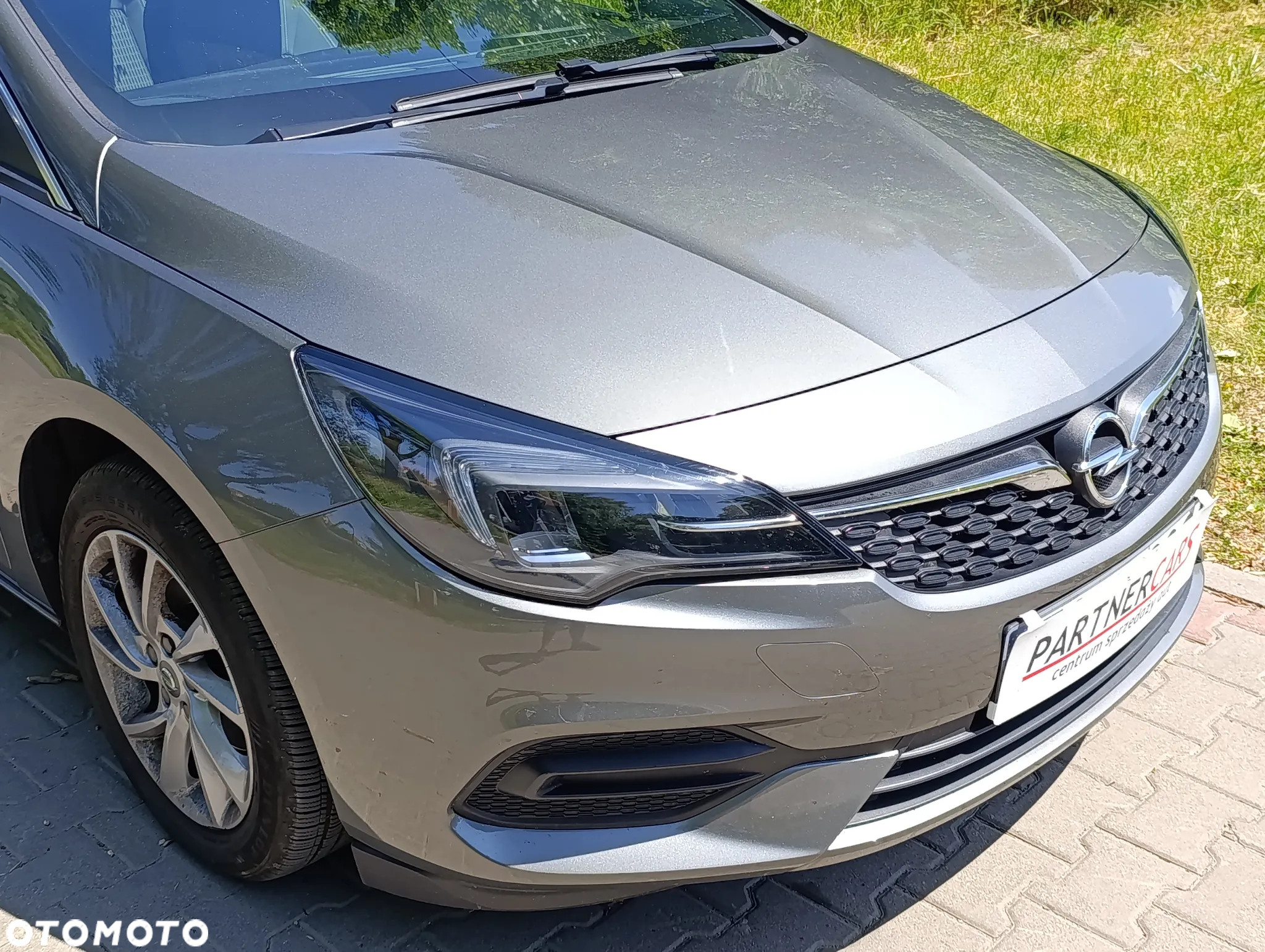 Opel Astra V 1.2 T Elegance S&S - 10