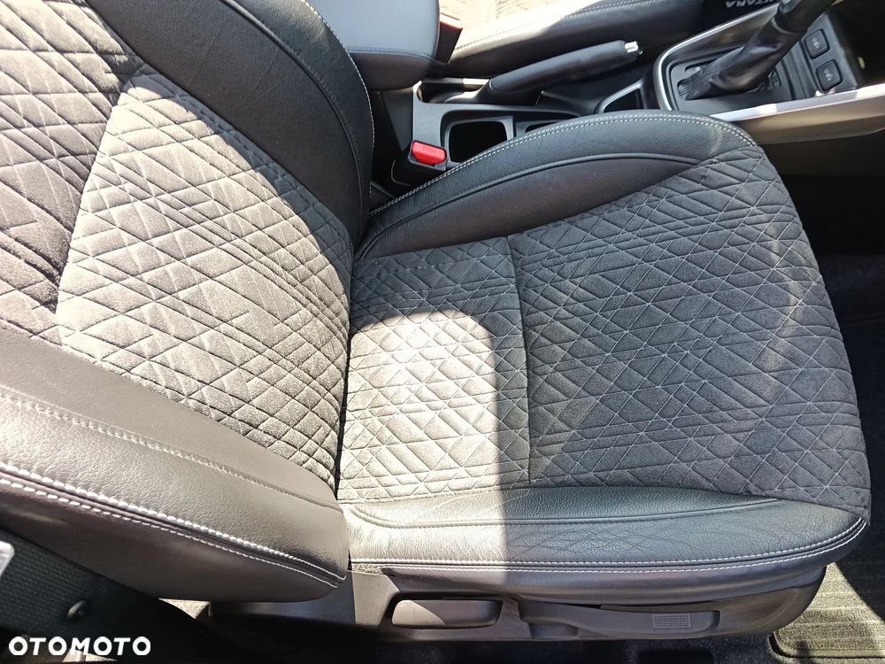 Suzuki Vitara 1.5 Dualjet Hybrid AGS Comfort+ "SHINKAI" - 13