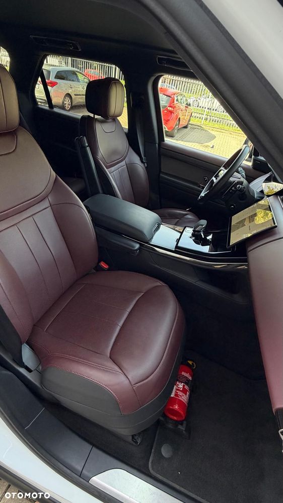 Land Rover Range Rover Sport - 16