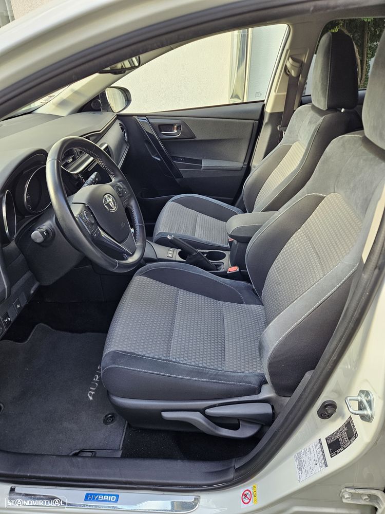 Toyota Auris 1.8 HSD Comfort +P.Techno+P.Sport - 13
