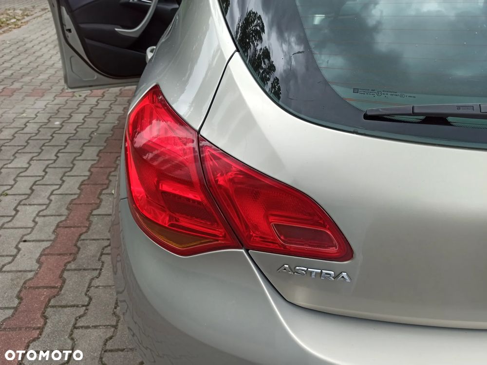 Opel Astra 1.6 - 15