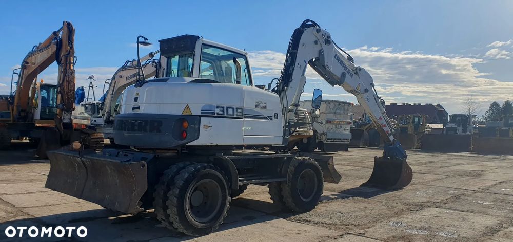 Liebherr A 309 - 3