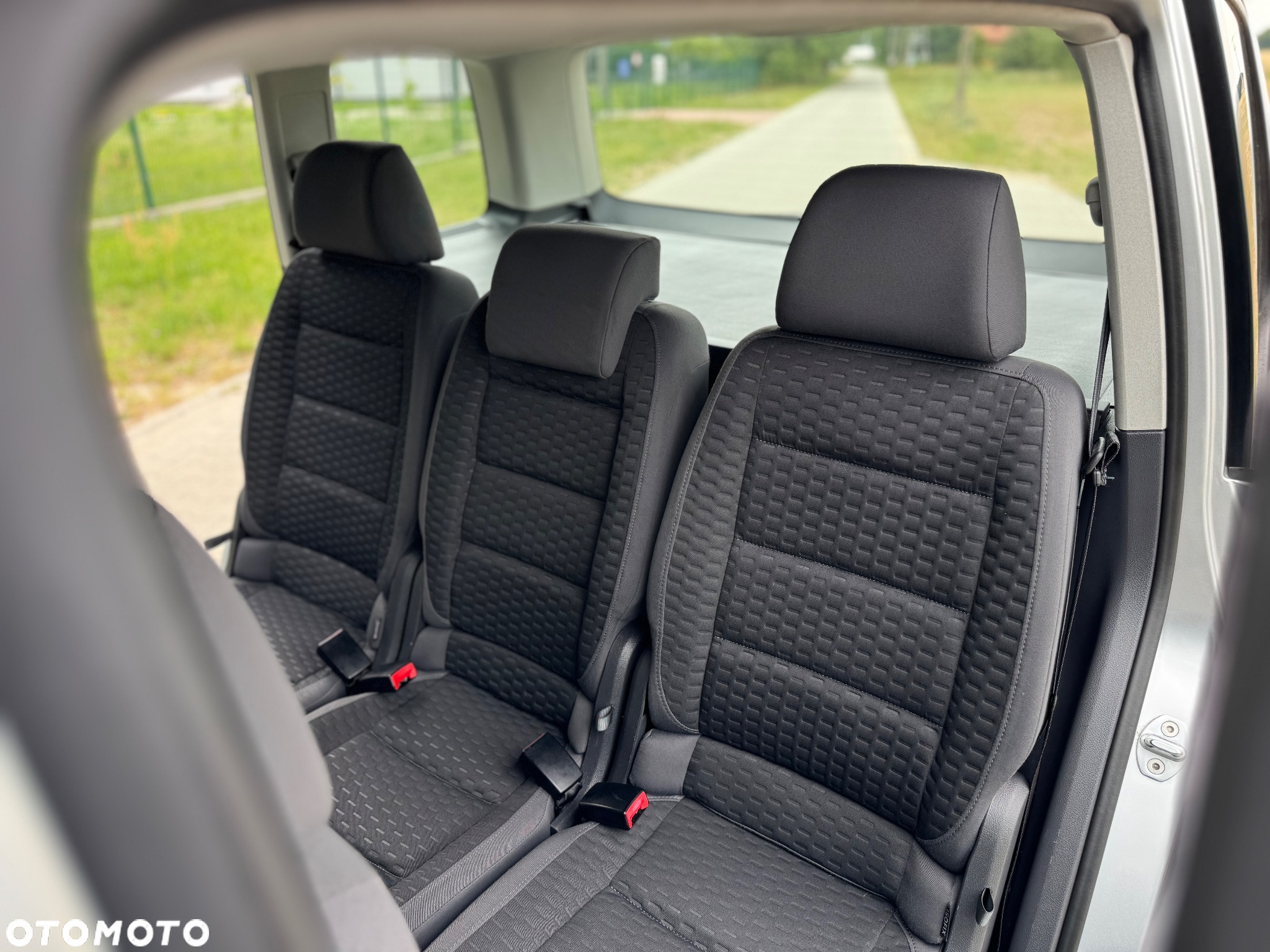 Volkswagen Touran 1.9 TDI DPF Blue Motion Highline - 24
