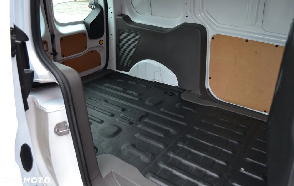 Ford Transit Connect - 14