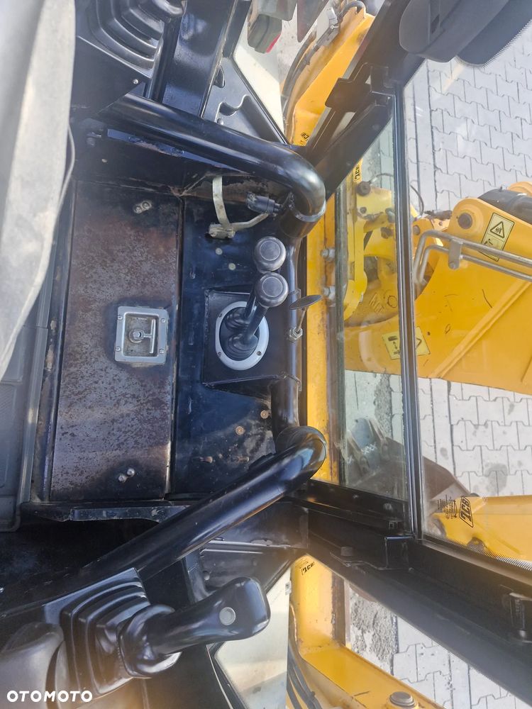 JCB Midi CX-4 - 8