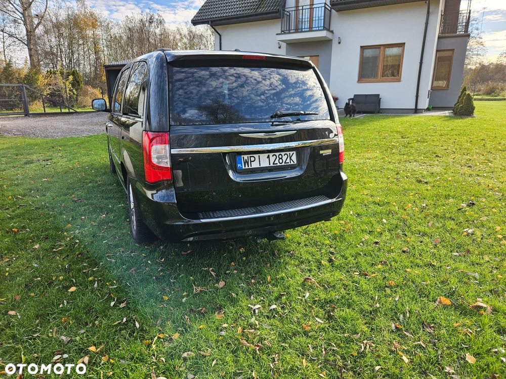 Chrysler Town & Country 3.6 Touring - 4