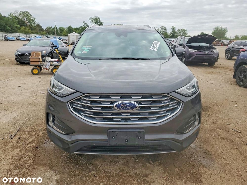 Ford Edge - 5
