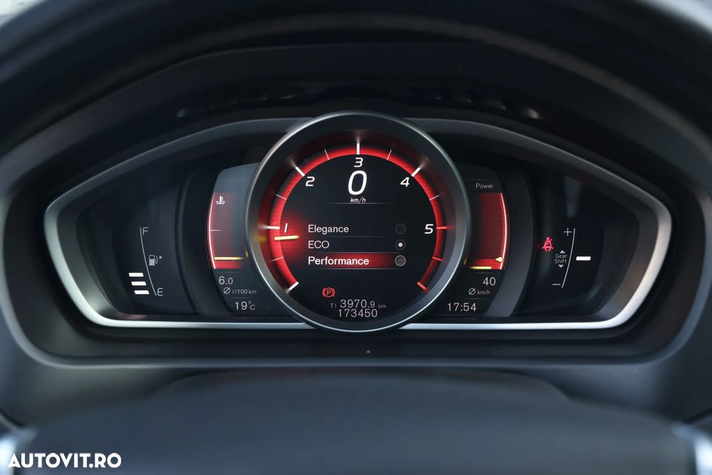 Volvo V40 D2 RDesign - 28