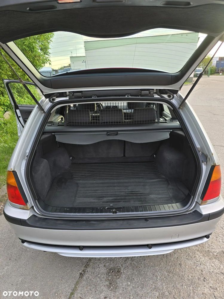 BMW Seria 3 320d - 12