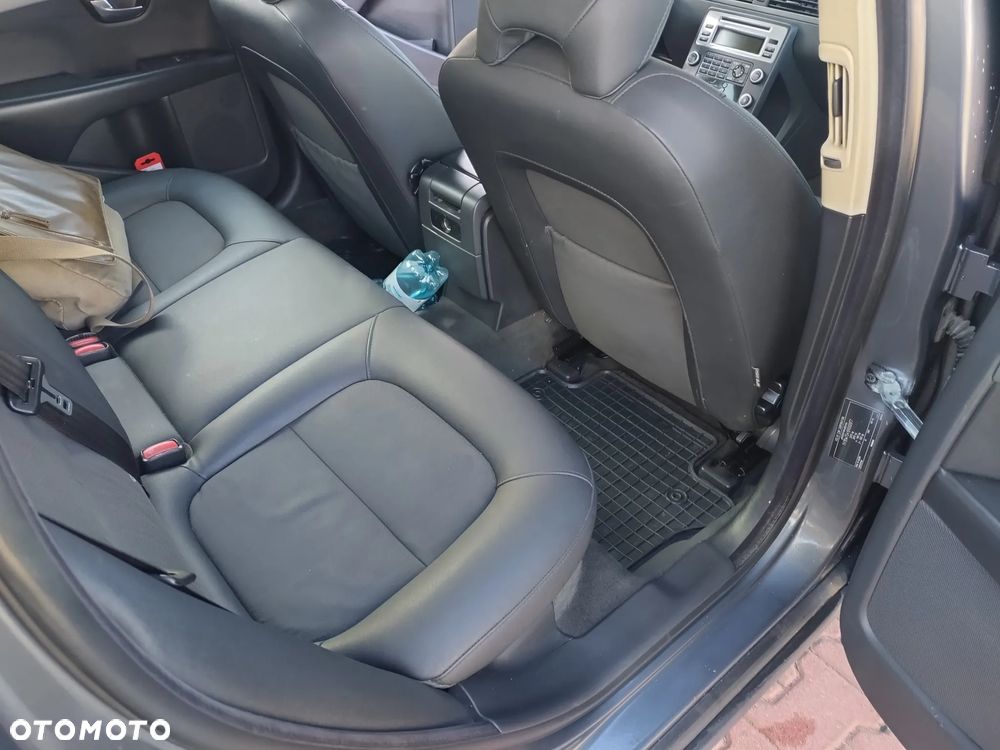 Volvo V70 2.0D Momentum - 27