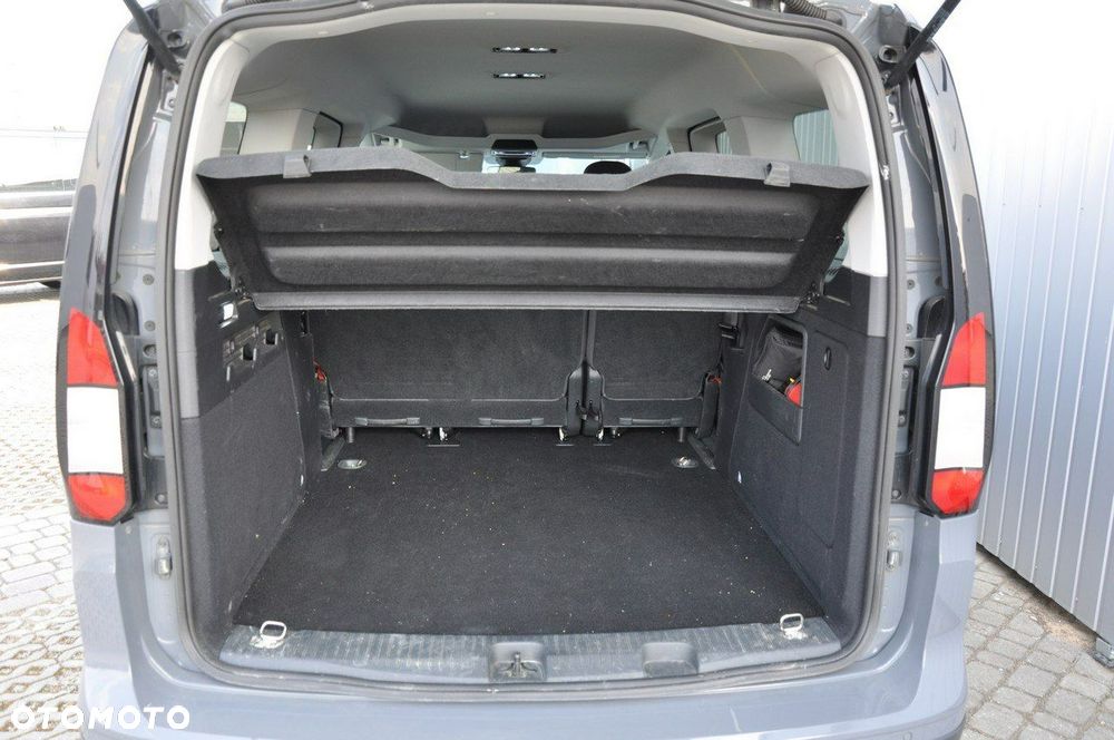 Ford Tourneo Connect Grand - 25
